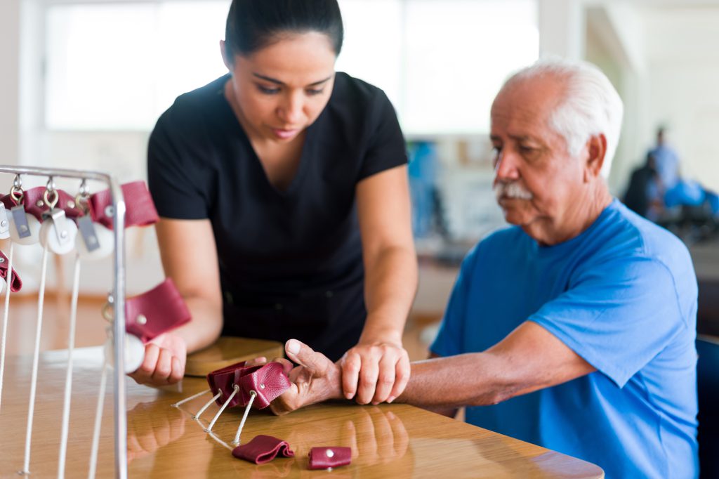 تفاوت کاردرمانی و فیزیوتراپی