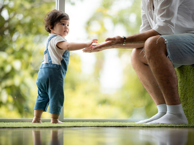 استفاده از فیزیوتراپی برای راه رفتن کودکان